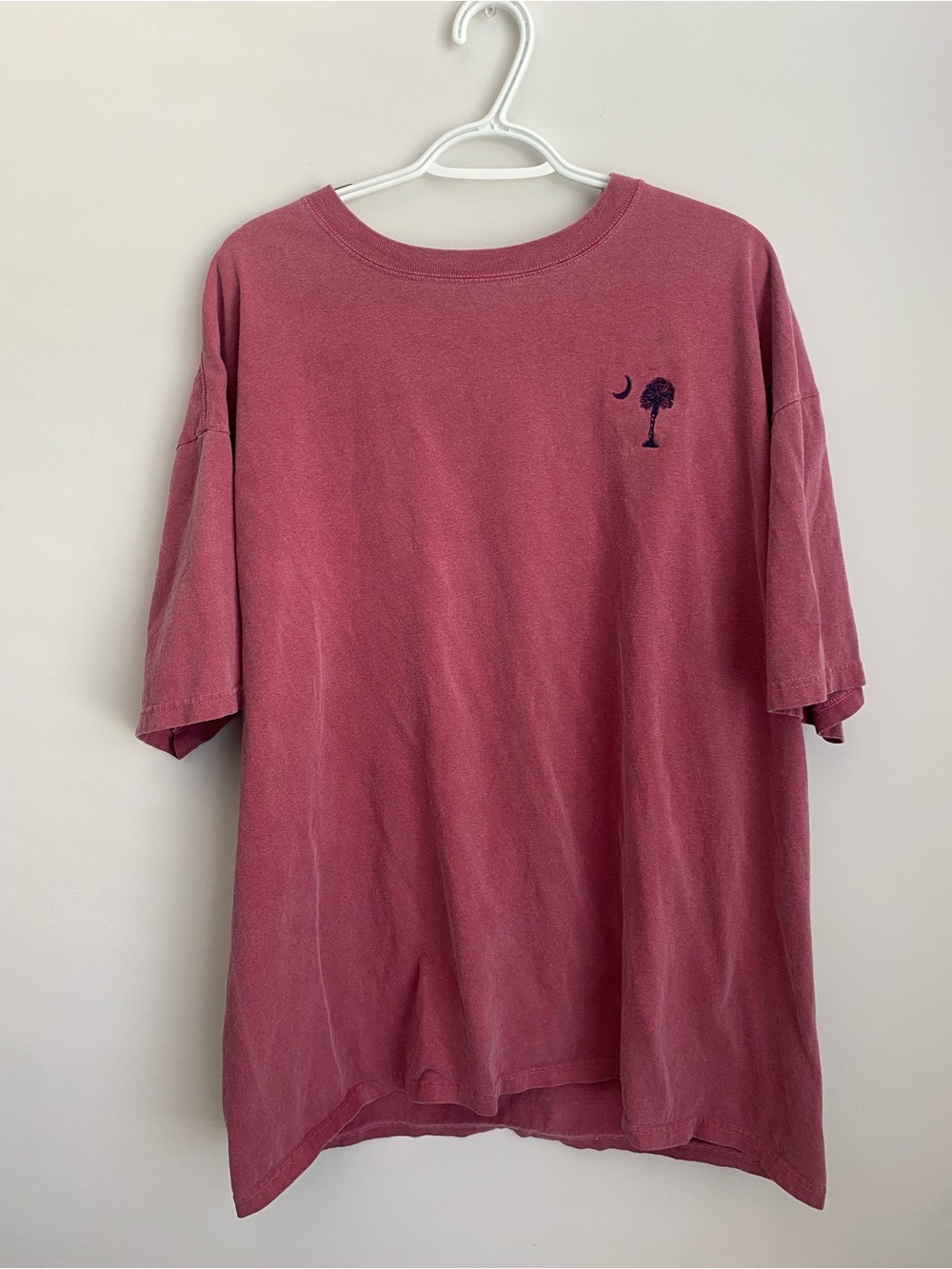 Mens Vintage-Inspired South Carolina Red Short Sleeve Tee
